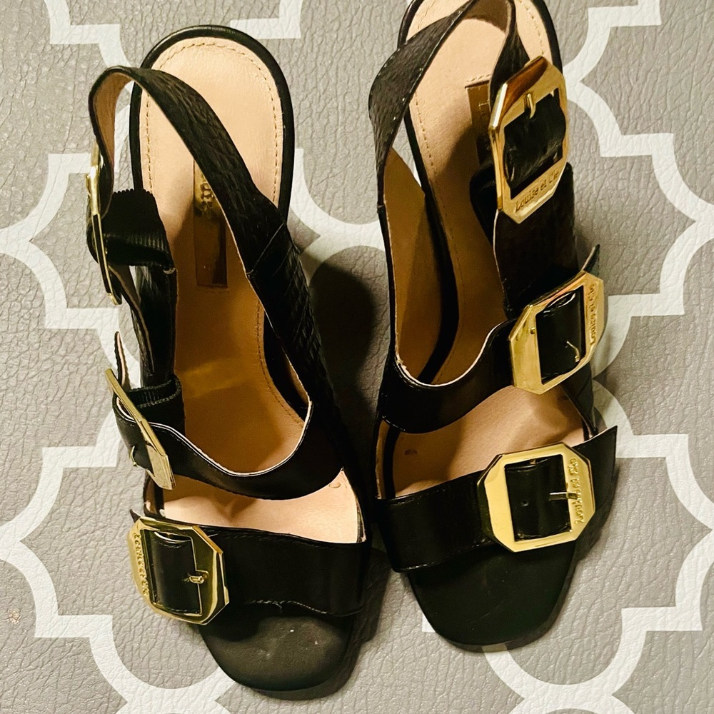 Elegant Black Sandals with Gold Buckles
